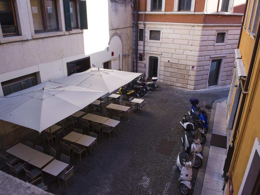 Italianflat - Rentroom Old Town - 200Mt To Arena Verona Luaran gambar